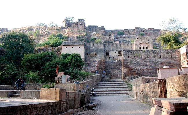 Ranthambore Fort heritage site visited during wildlife and safari bookings