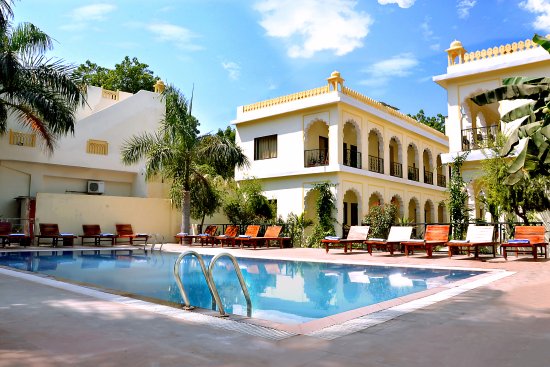 Family-friendly hotel accommodation in Ranthambore with safari access
